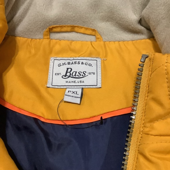 G.H. BASS & CO. Quilted Light Puffer Vest in Marigold Yellow - Size XLP - Picture 9 of 11